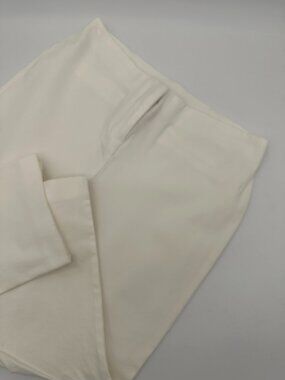 Alfani Women's Petite Elastic Waist Zip Front Cropped Capri Pant, Size 6P, White